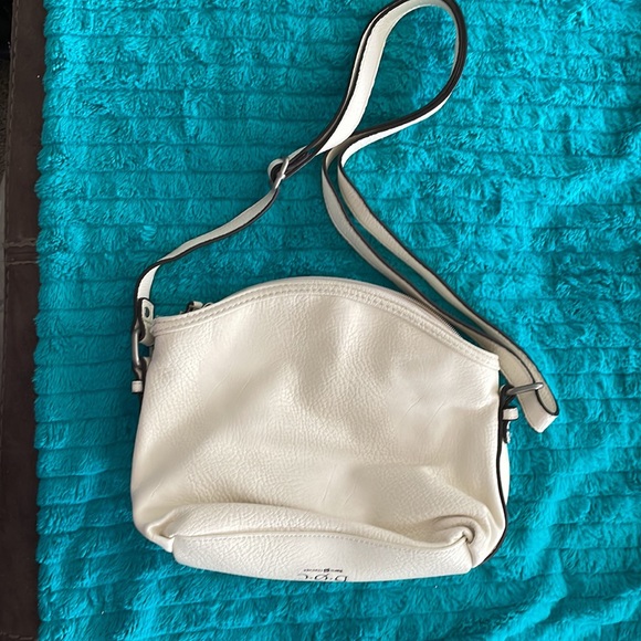 BOC cream purse - Picture 2 of 5